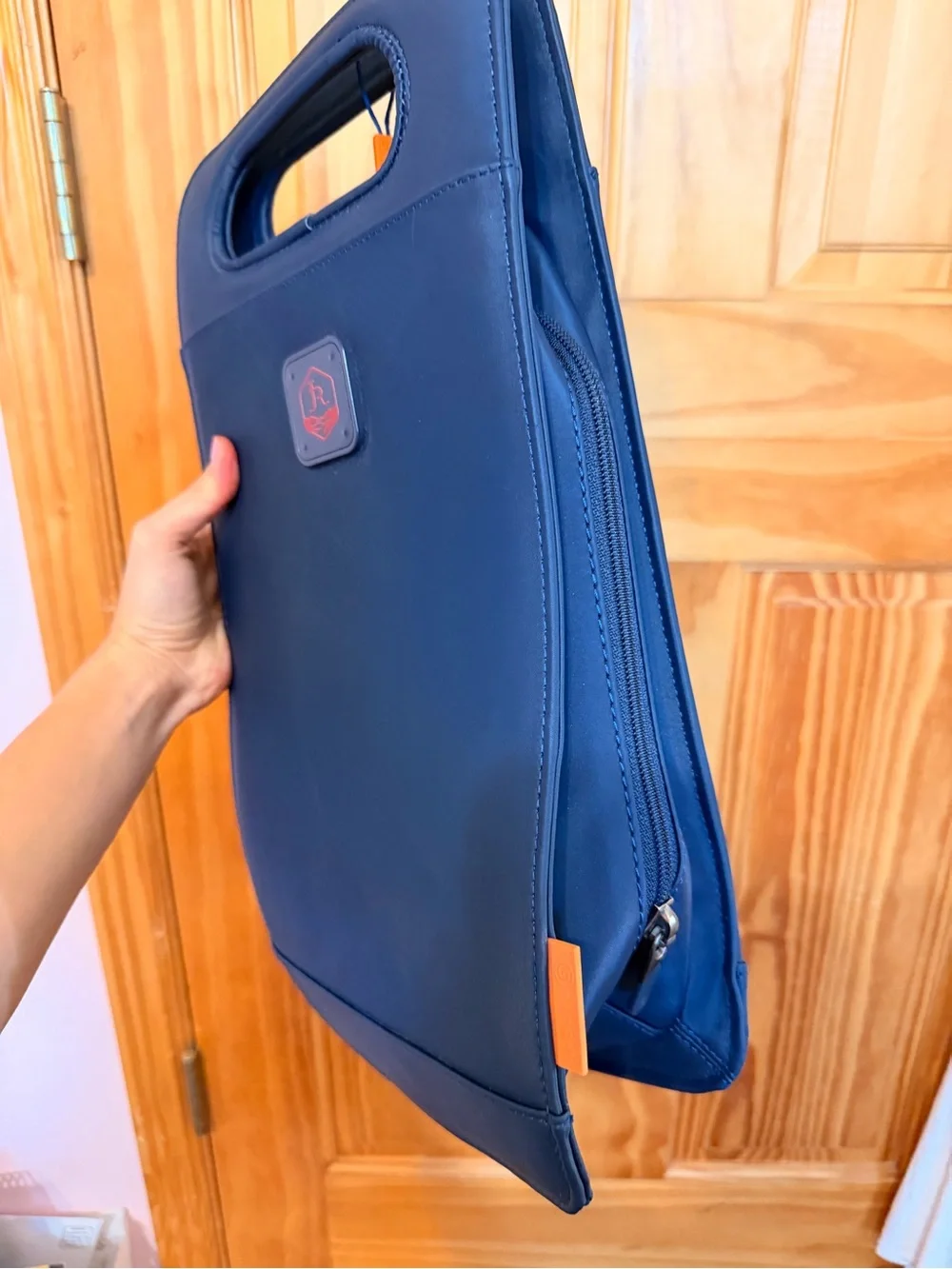 Blue Neoprene Wine Bottle Carrier Tote - Stylish Insulated Carrying Case